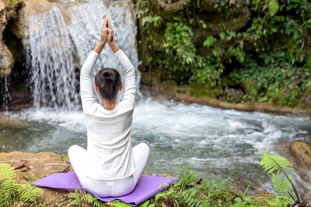 Wearable fitness tracker on wrist during run